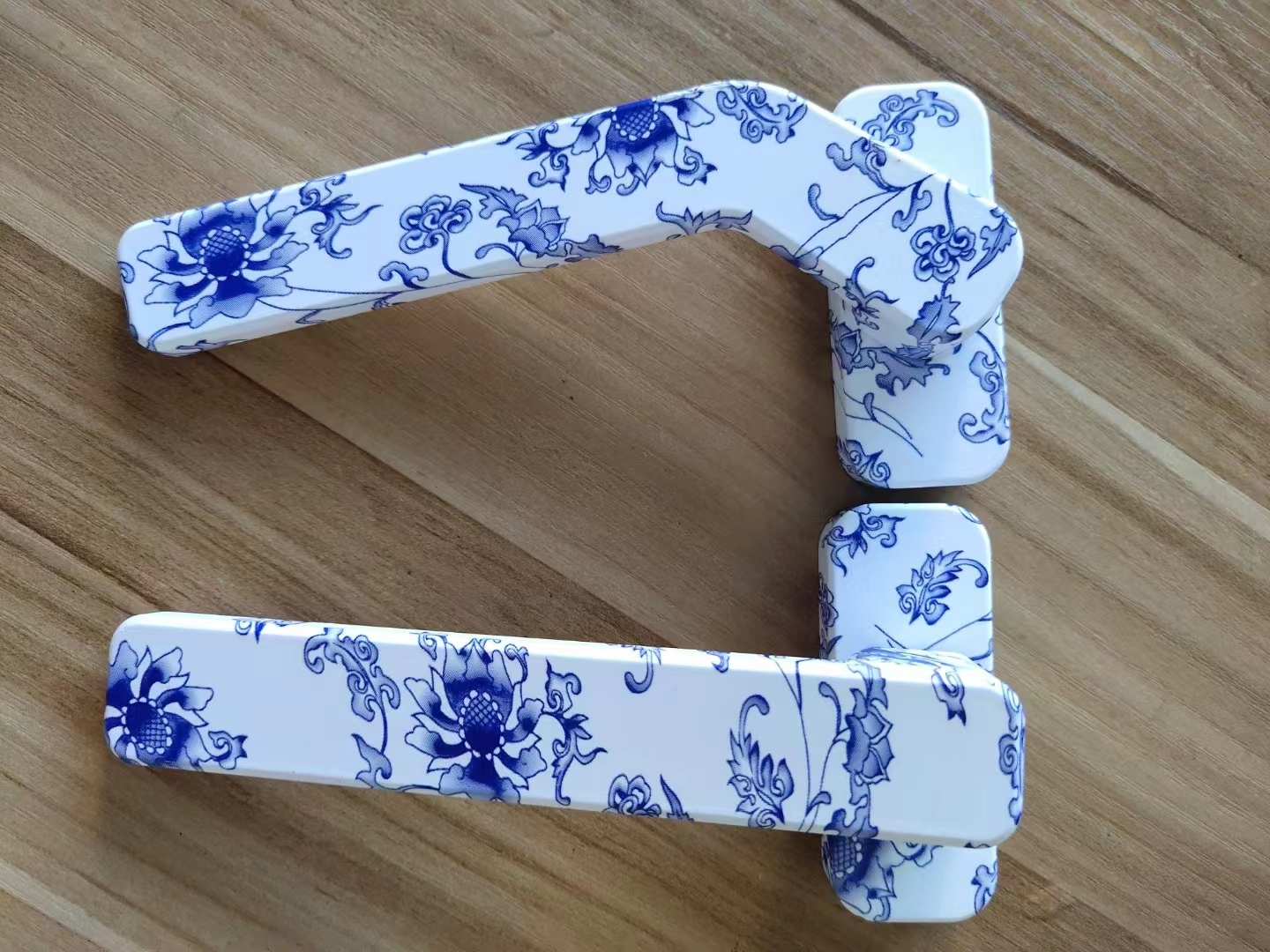 英特寶涂料-門窗鋁型材應(yīng)用4